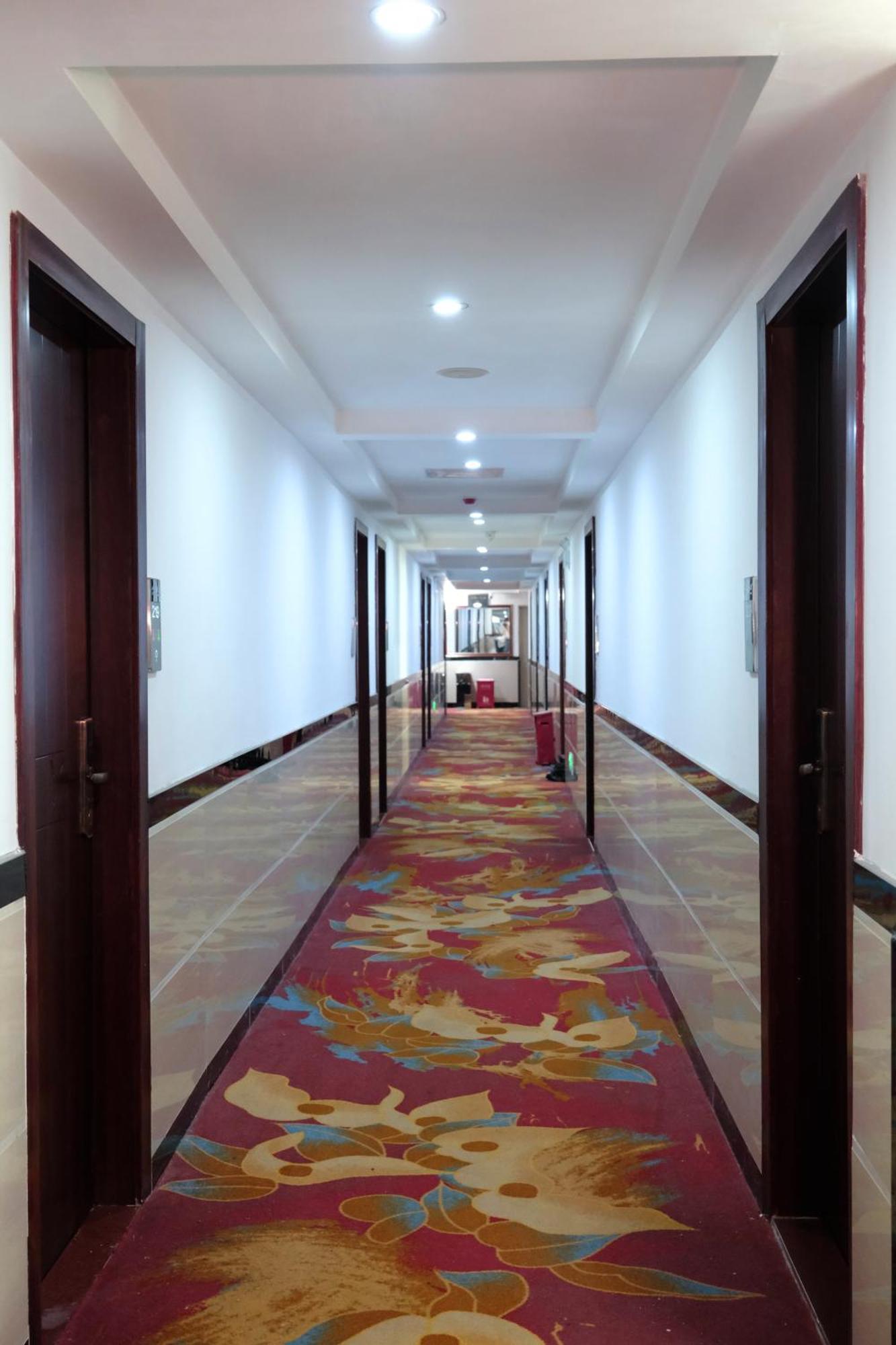 Huahang Hotel - Guangzhou Baiyun International Airport - Free Airport Shuttle Bus 外观 照片